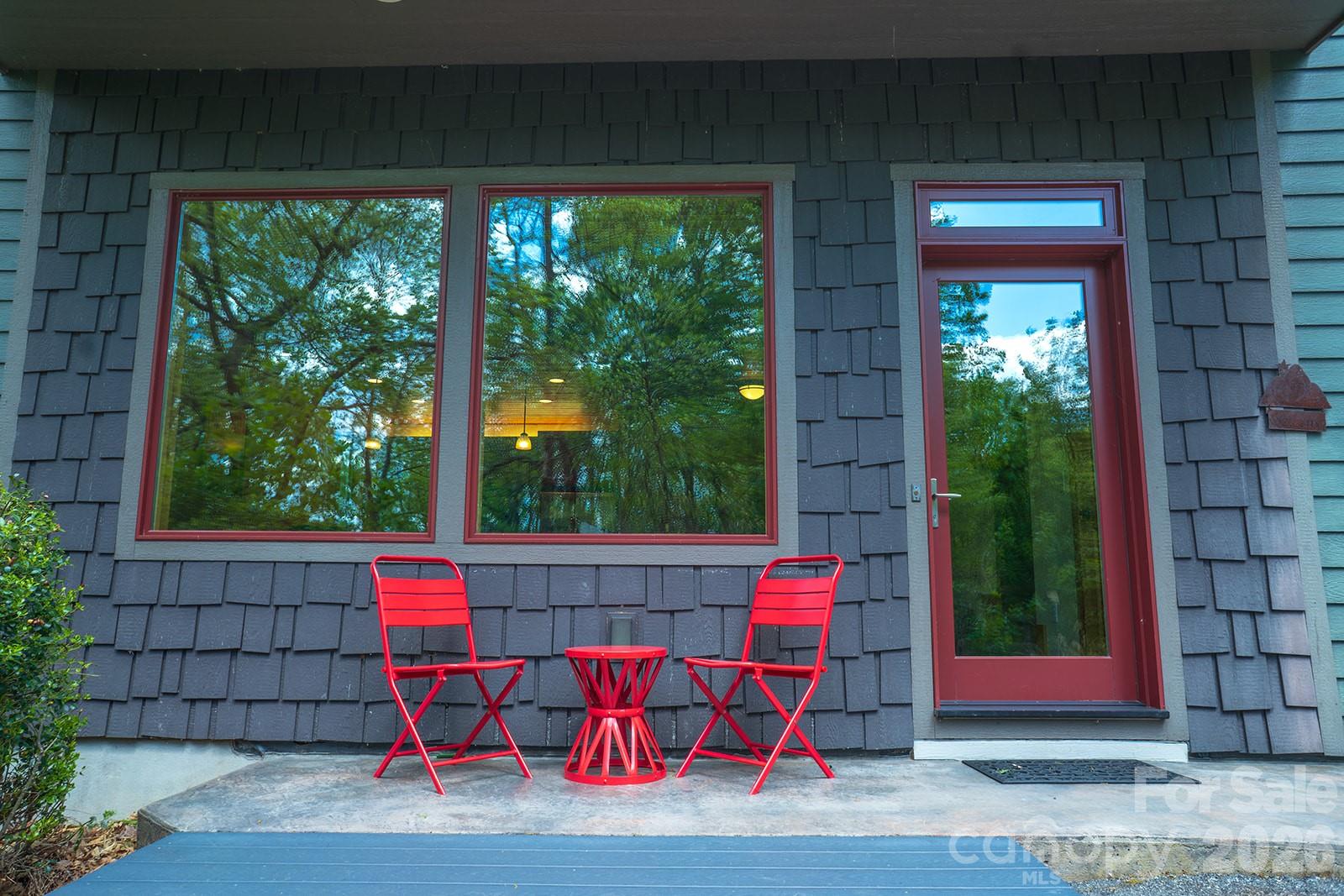 26 Robinson Creek Road — Asheville