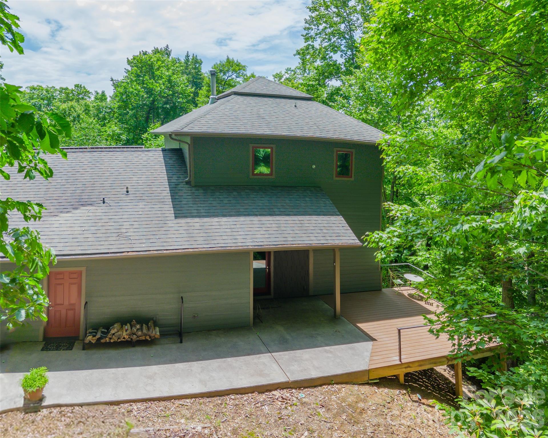 26 Robinson Creek Road — Asheville