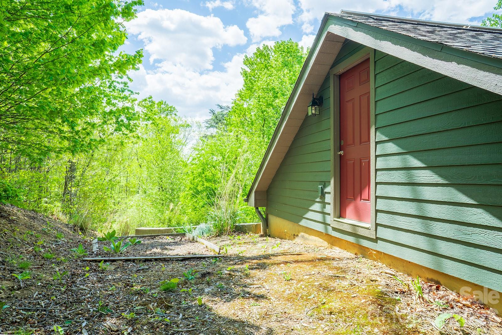 26 Robinson Creek Road — Asheville