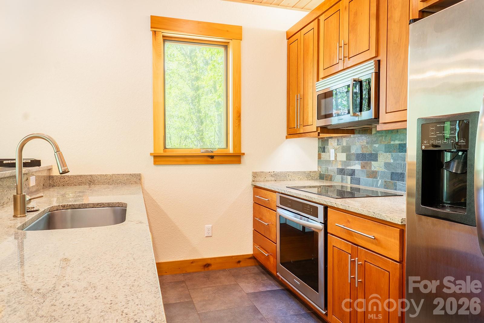 26 Robinson Creek Road — Asheville
