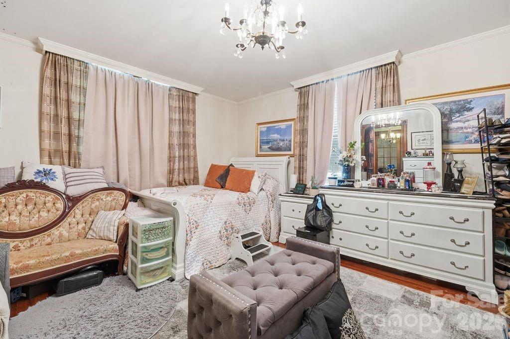 427 Davie Avenue — Statesville