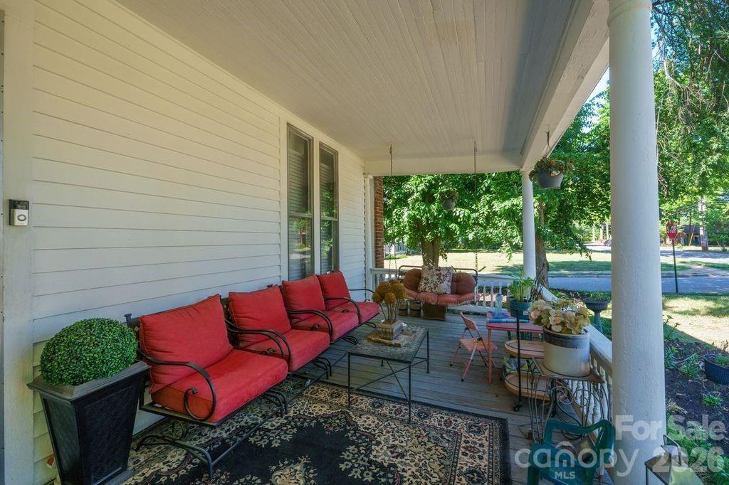 427 Davie Avenue — Statesville