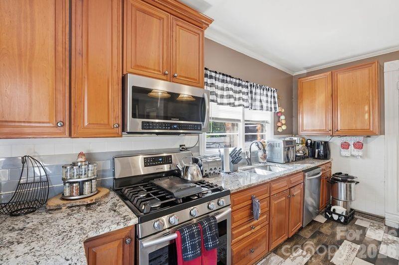 427 Davie Avenue — Statesville