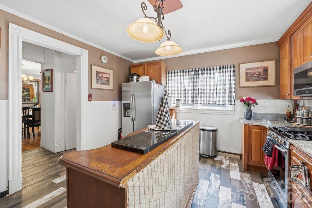 427 Davie Avenue — Statesville