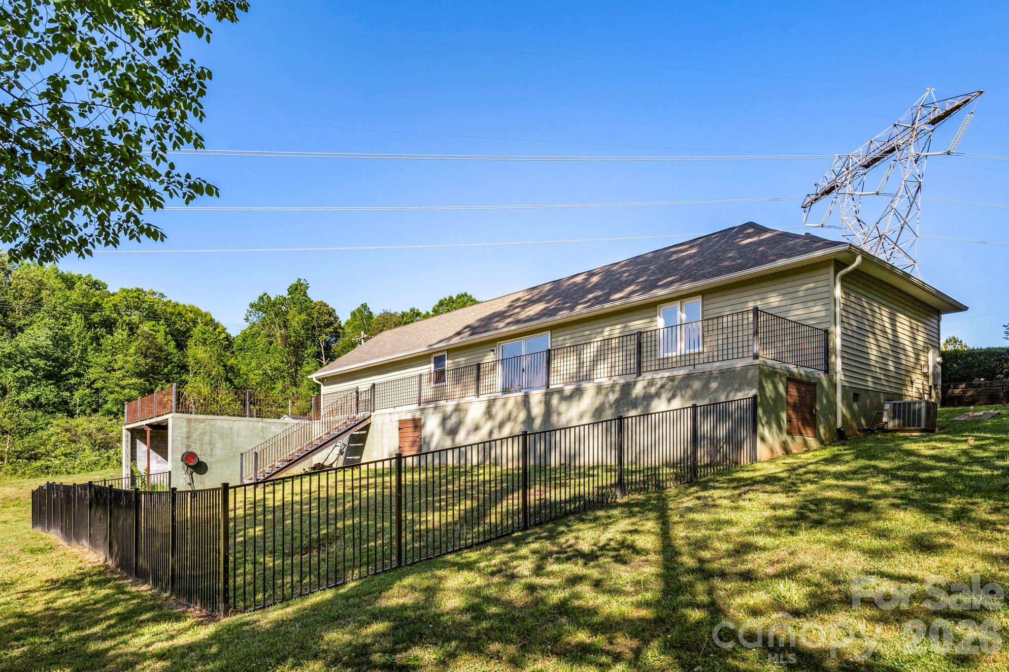 6691 Love Point Road — Denver