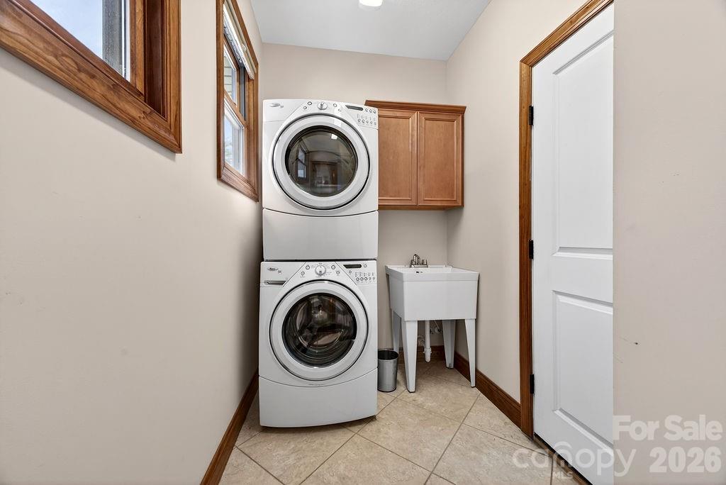 24 Triple Fairways Drive — Hendersonville
