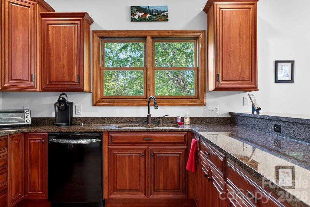 24 Triple Fairways Drive — Hendersonville