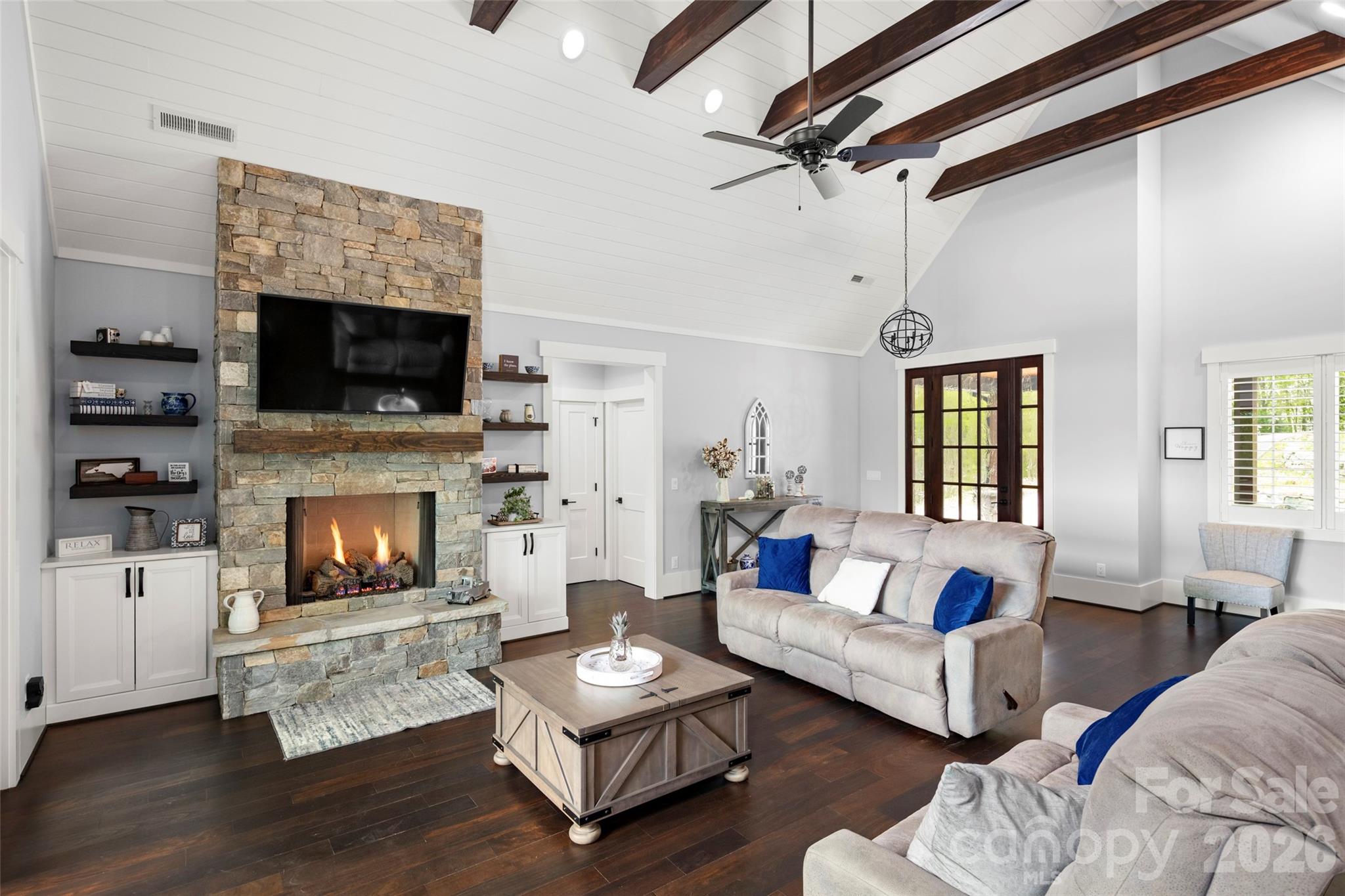 231 Tower Circle — Hendersonville