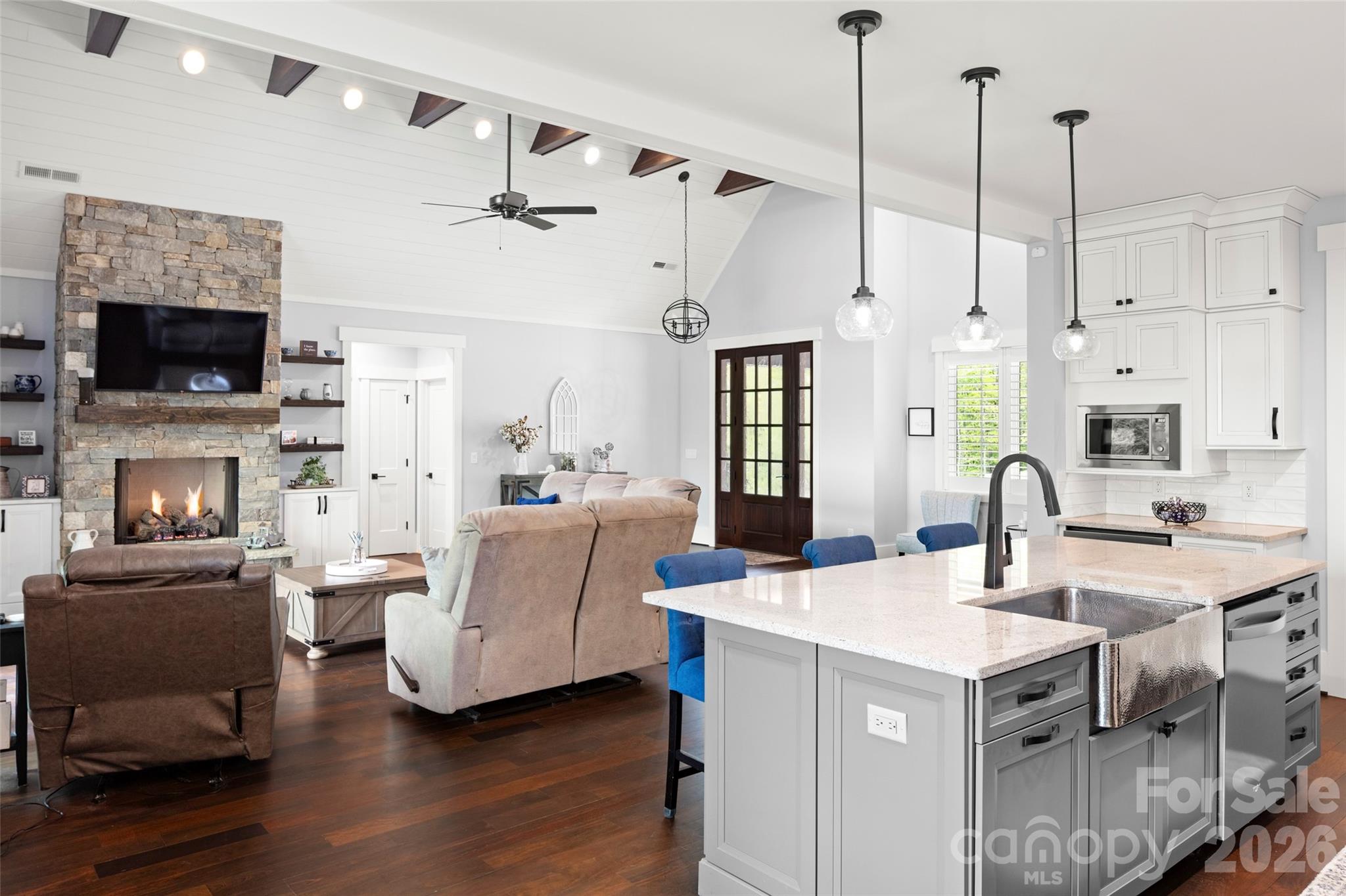 231 Tower Circle — Hendersonville