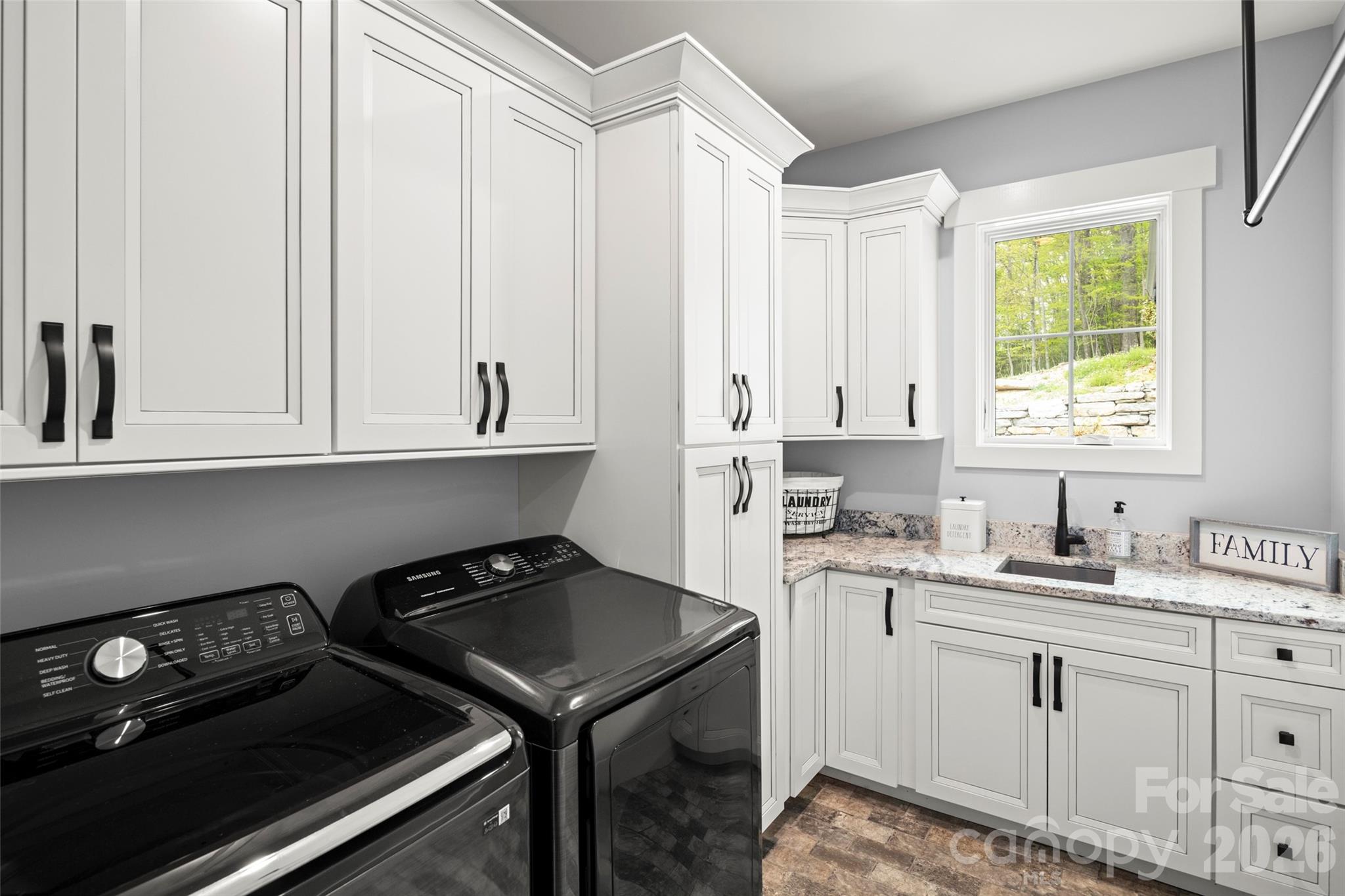 231 Tower Circle — Hendersonville