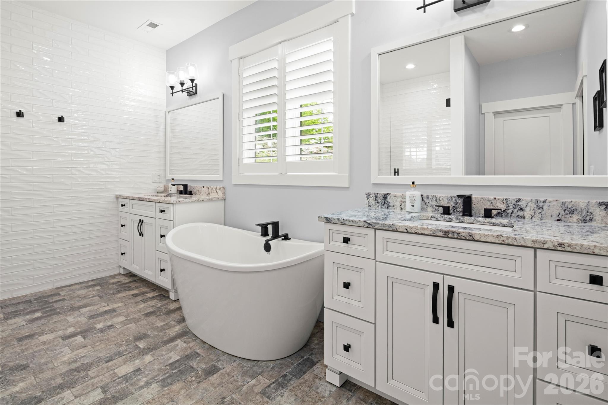 231 Tower Circle — Hendersonville