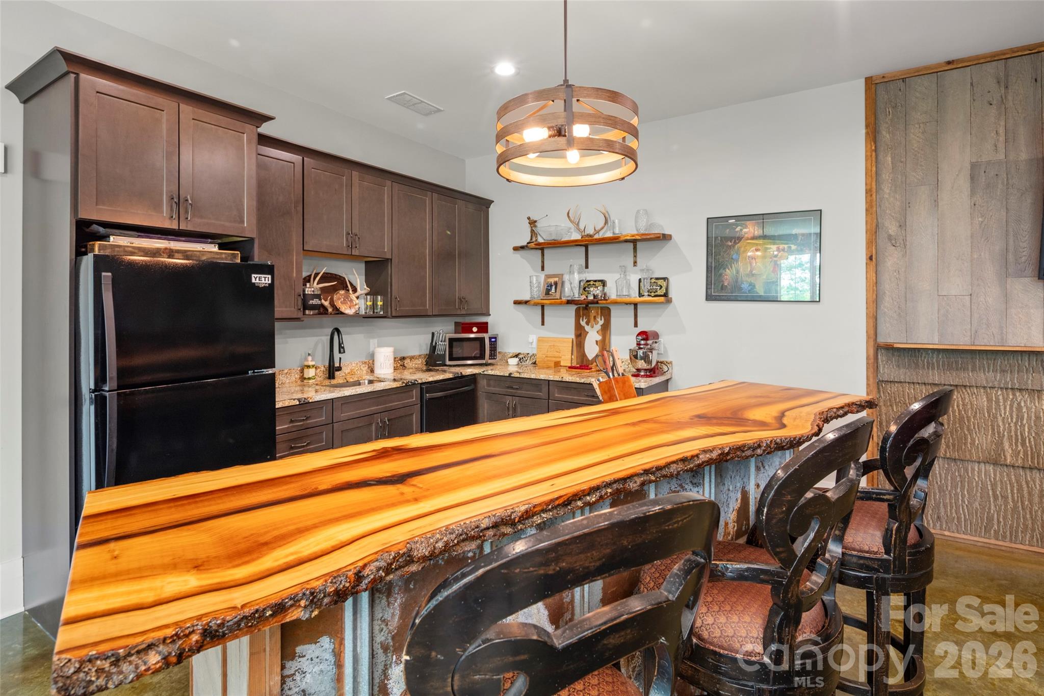 231 Tower Circle — Hendersonville