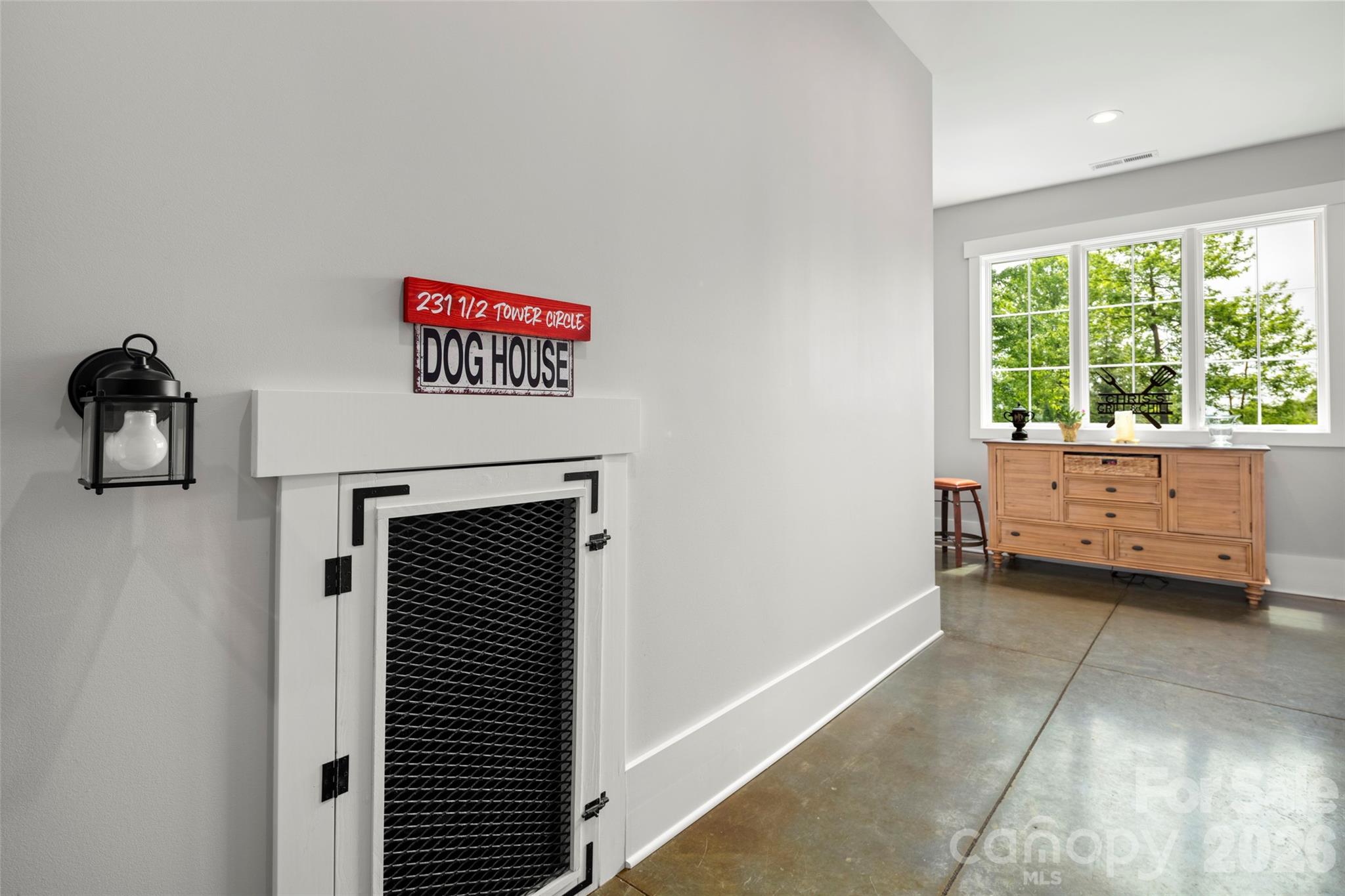 231 Tower Circle — Hendersonville