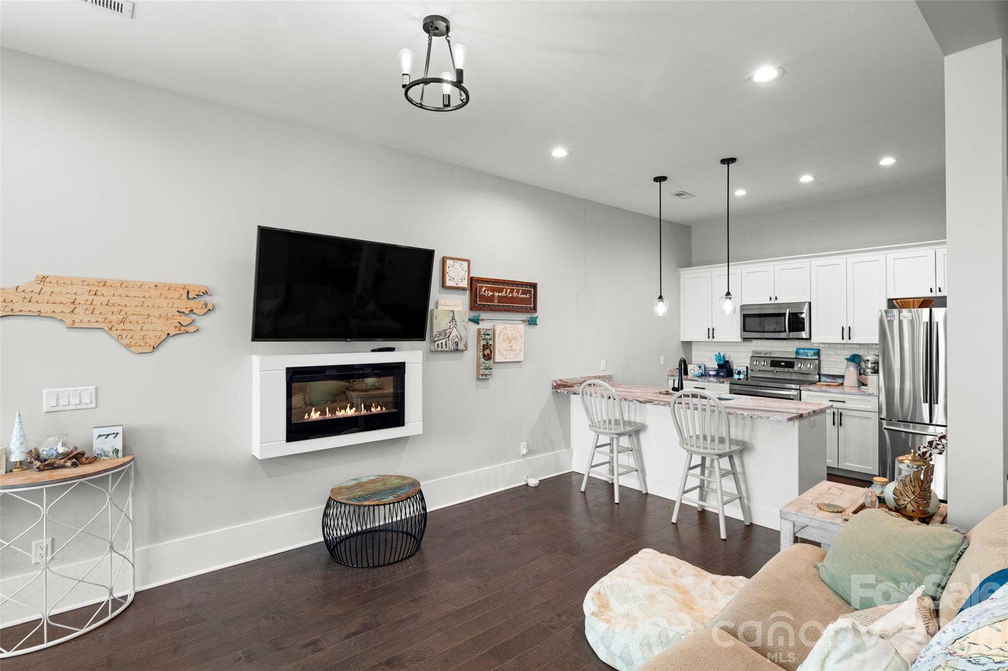 231 Tower Circle — Hendersonville