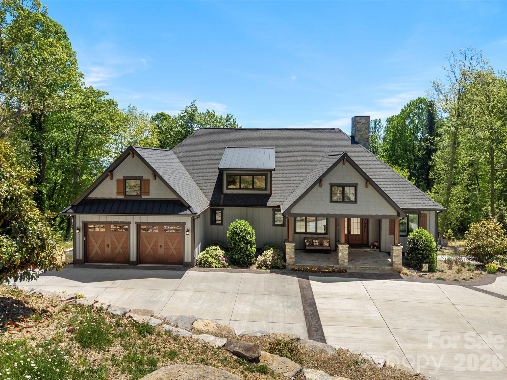 231 Tower Circle — Hendersonville