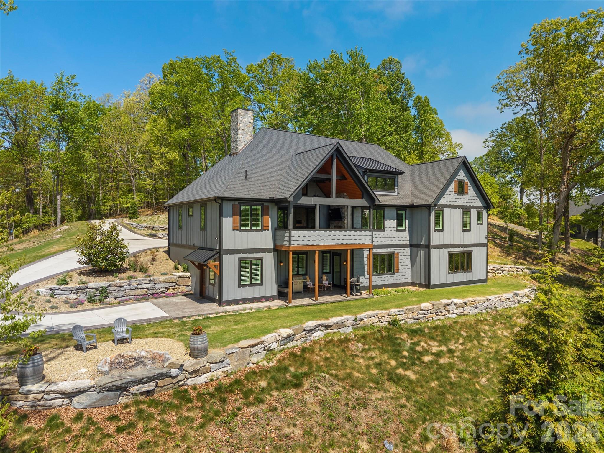 231 Tower Circle — Hendersonville