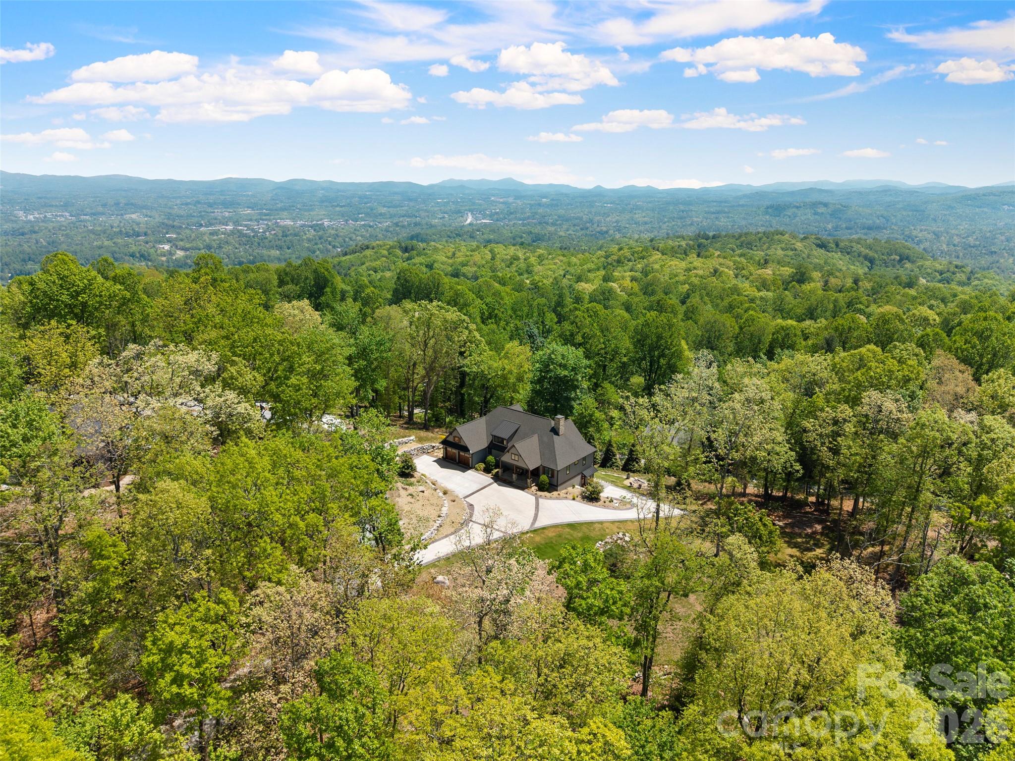 231 Tower Circle — Hendersonville