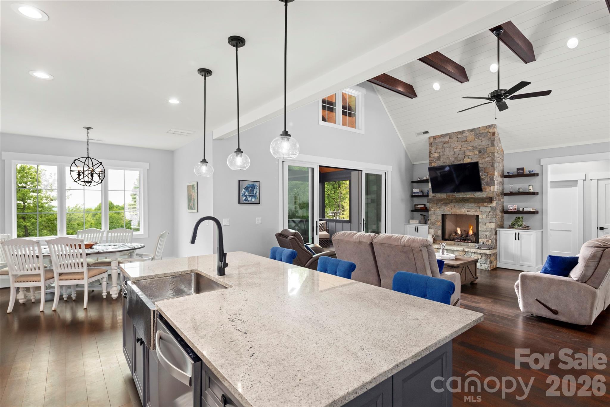 231 Tower Circle — Hendersonville