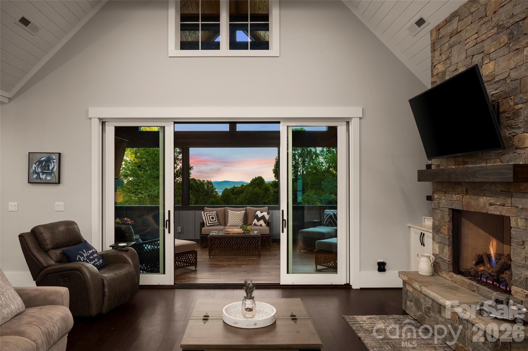 231 Tower Circle — Hendersonville
