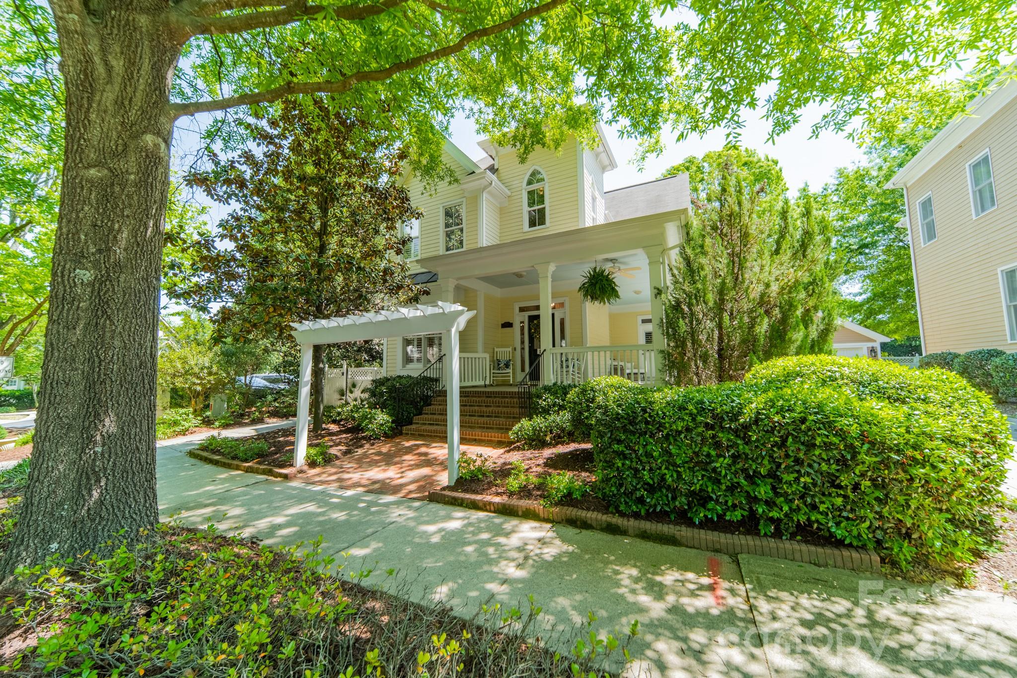 6121 Caseys Side Way — Fort Mill