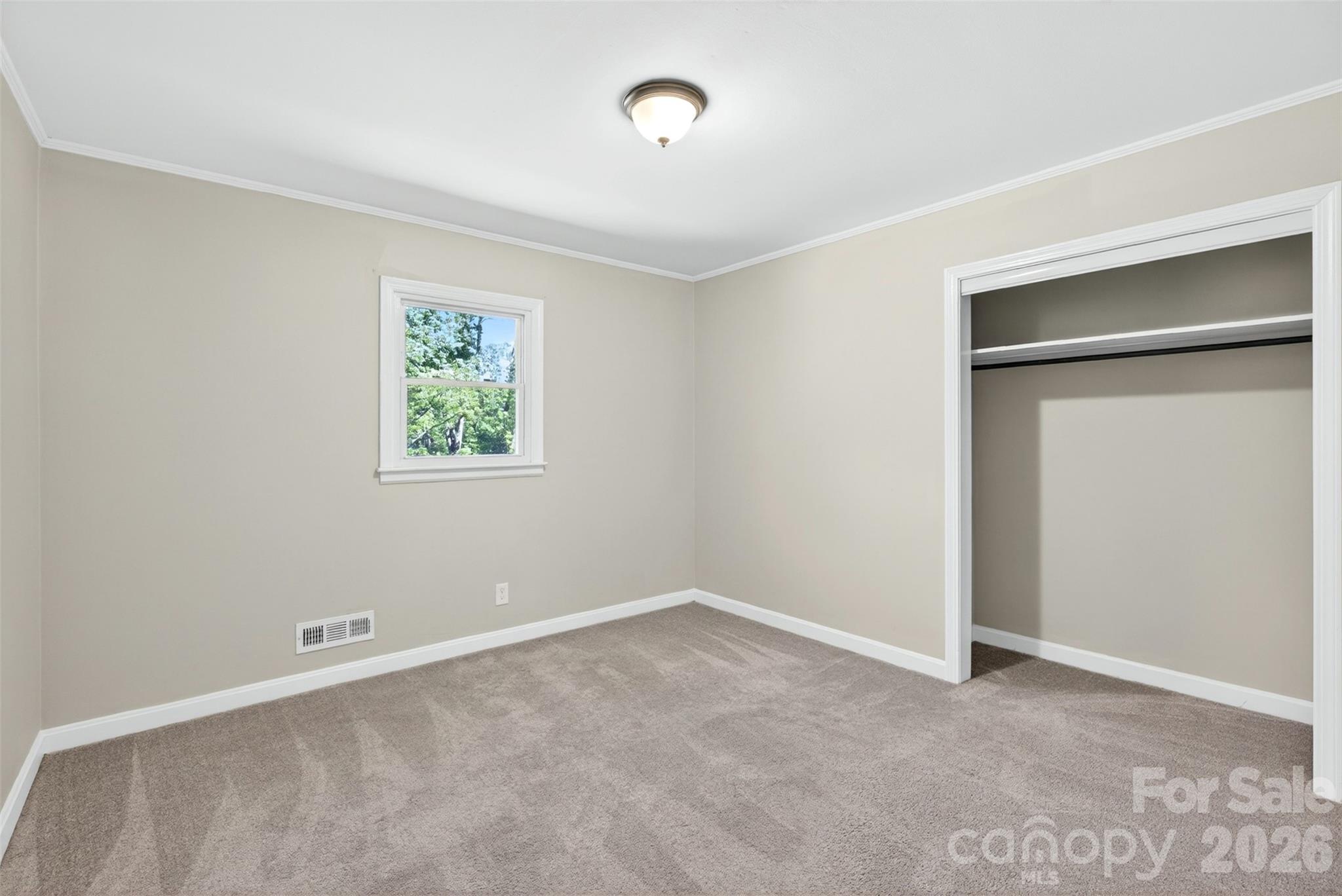 4853 S Main Street — Cowpens