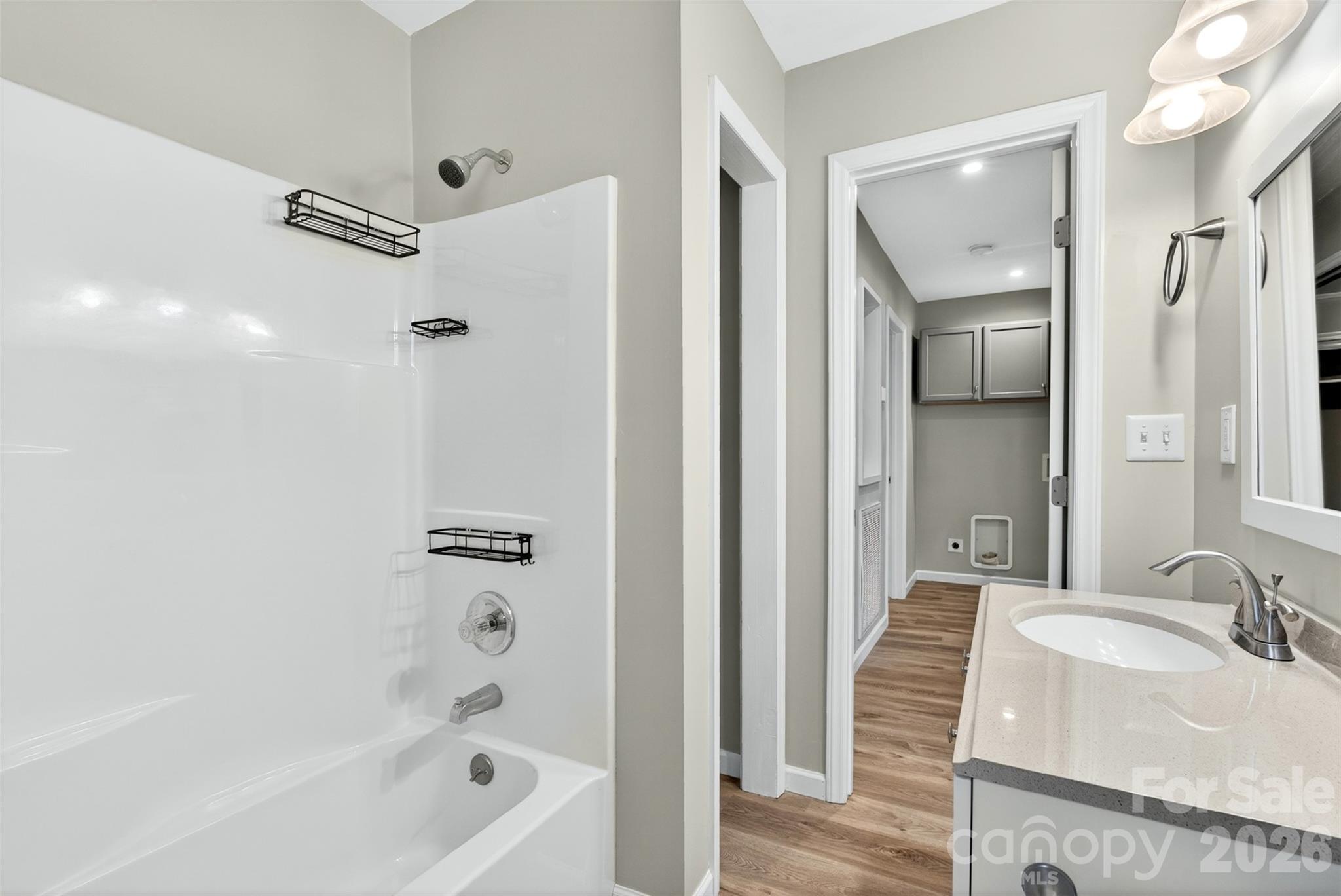 4853 S Main Street — Cowpens