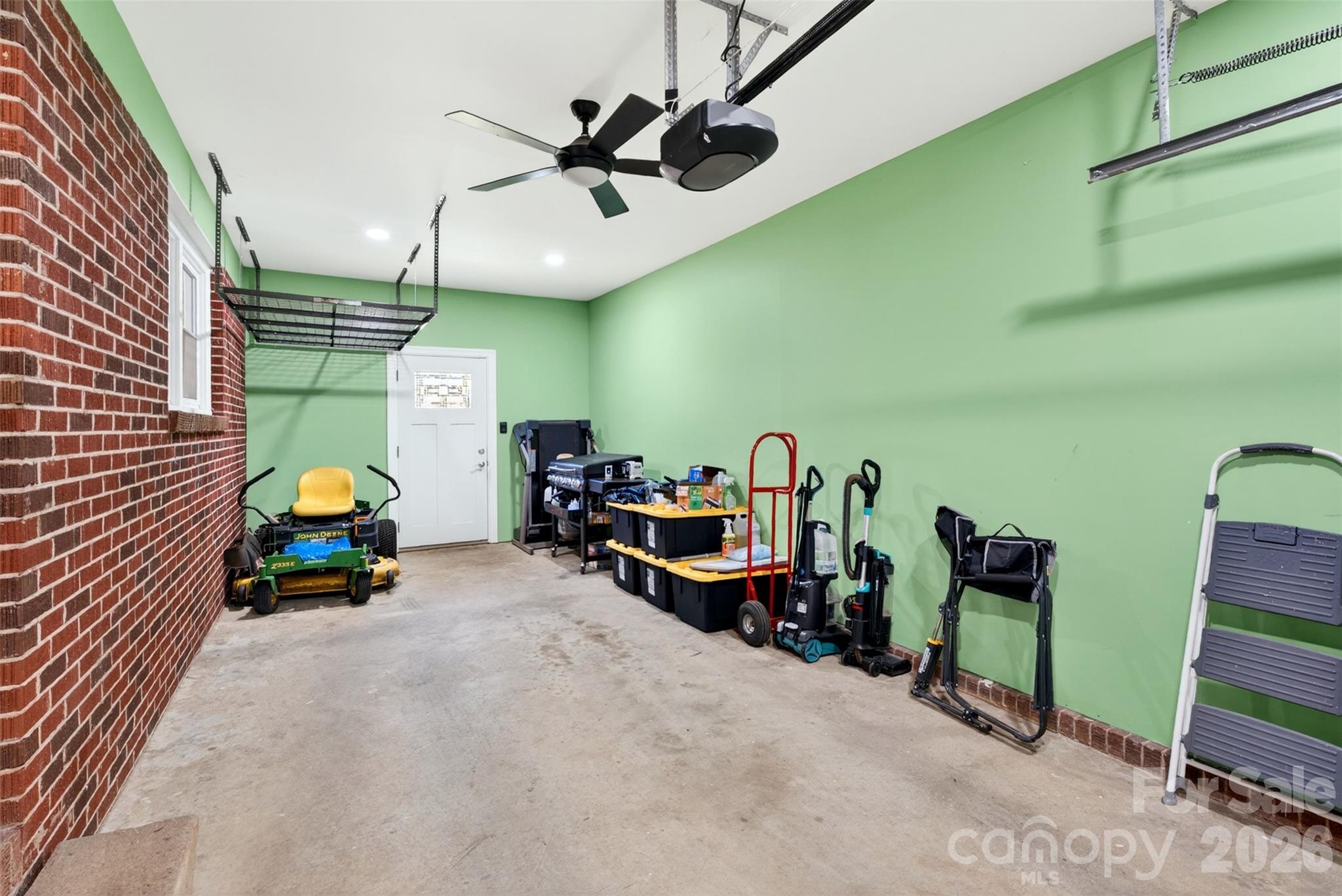4853 S Main Street — Cowpens