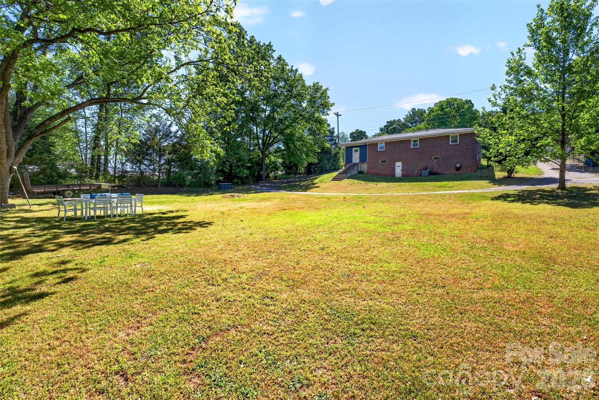 4853 S Main Street — Cowpens