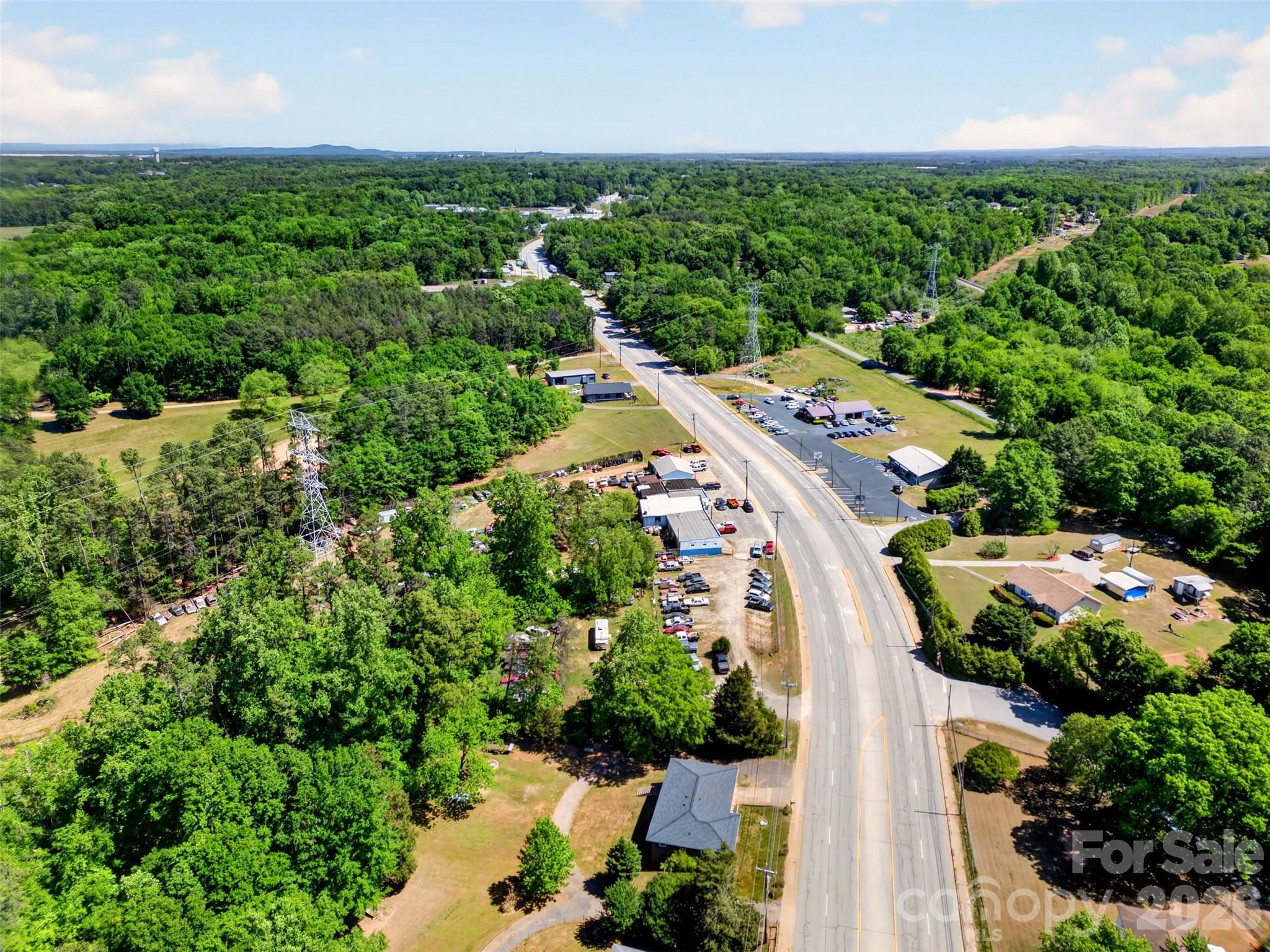 4853 S Main Street — Cowpens