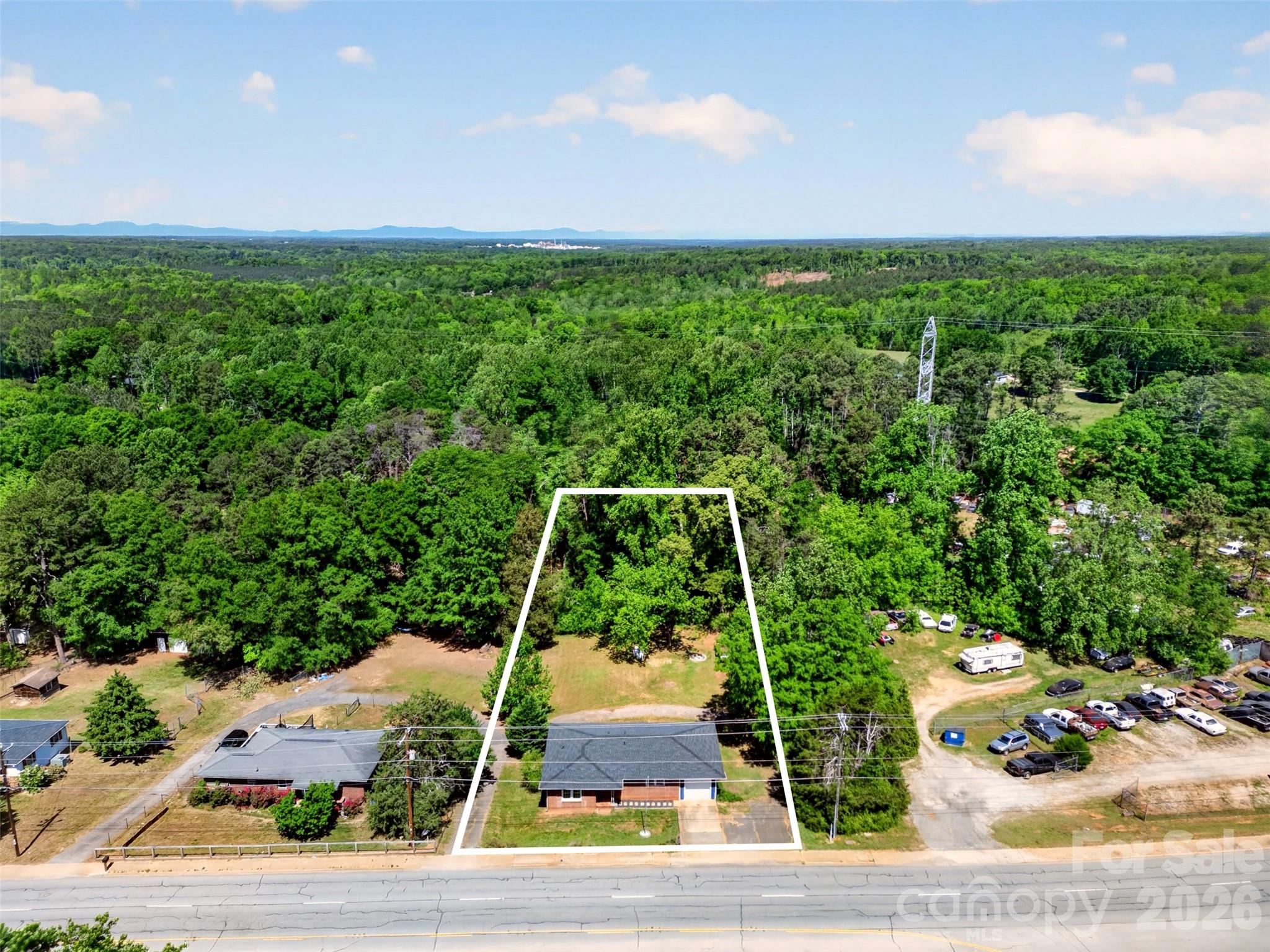 4853 S Main Street — Cowpens