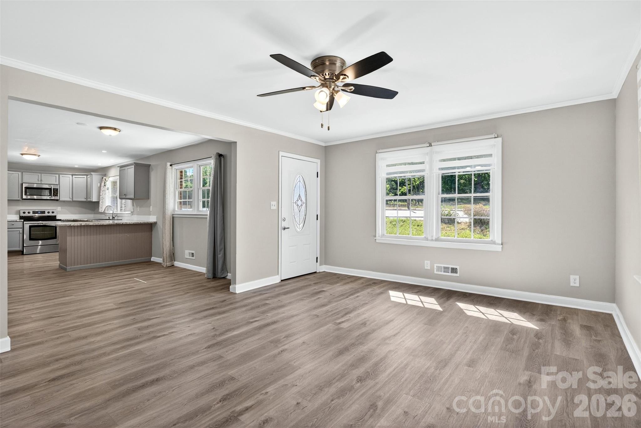 4853 S Main Street — Cowpens