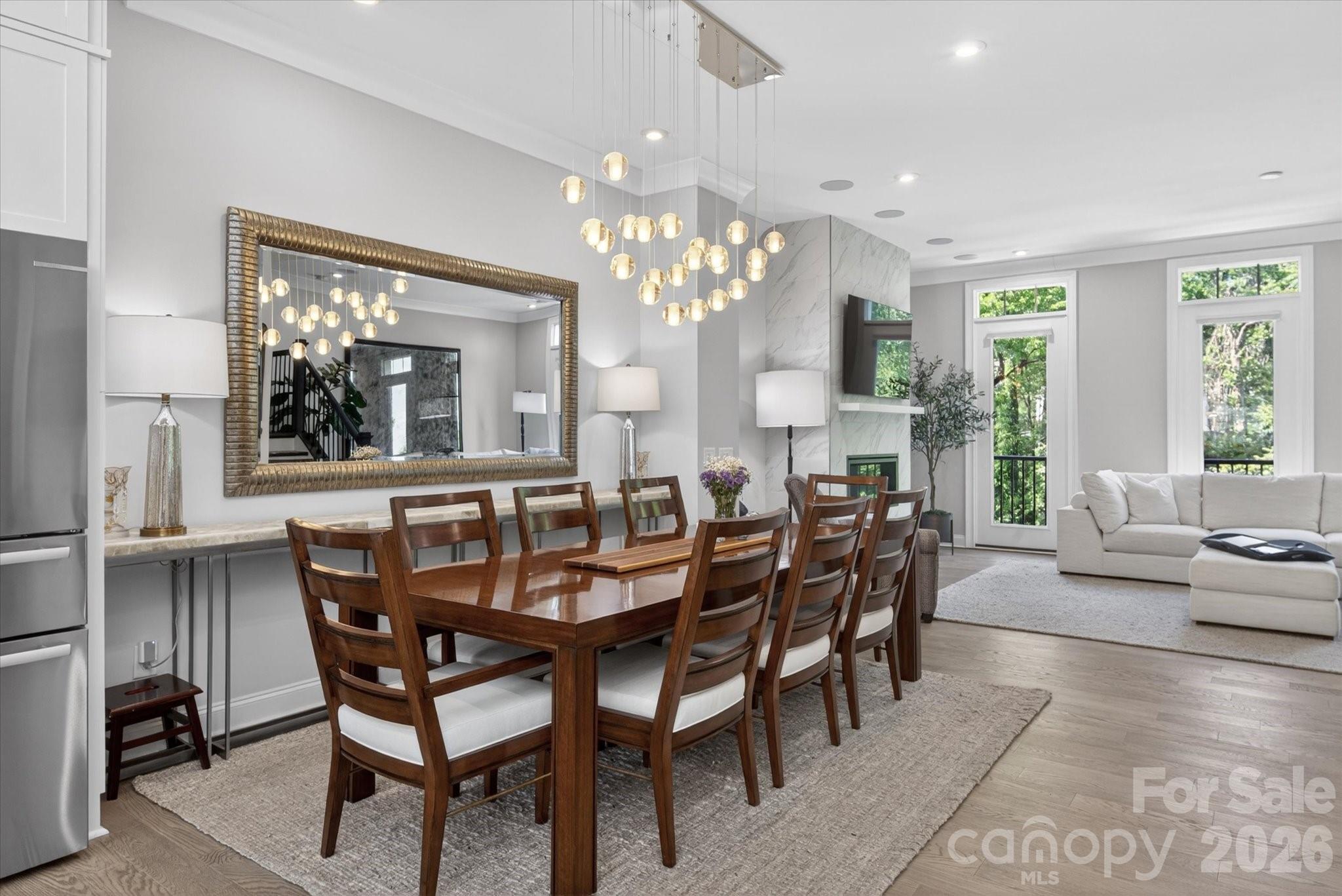 2547 Deacon Avenue — Charlotte