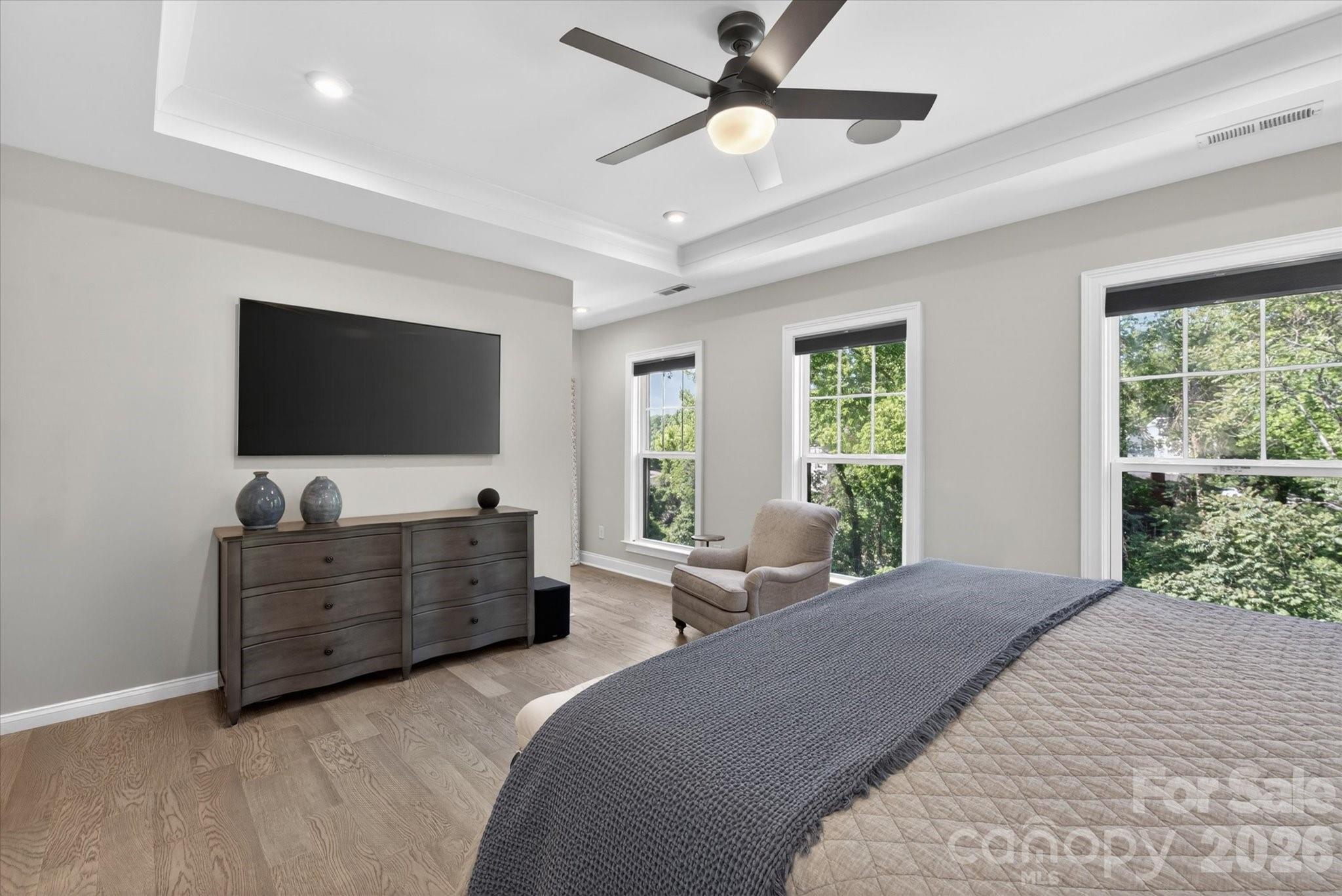 2547 Deacon Avenue — Charlotte