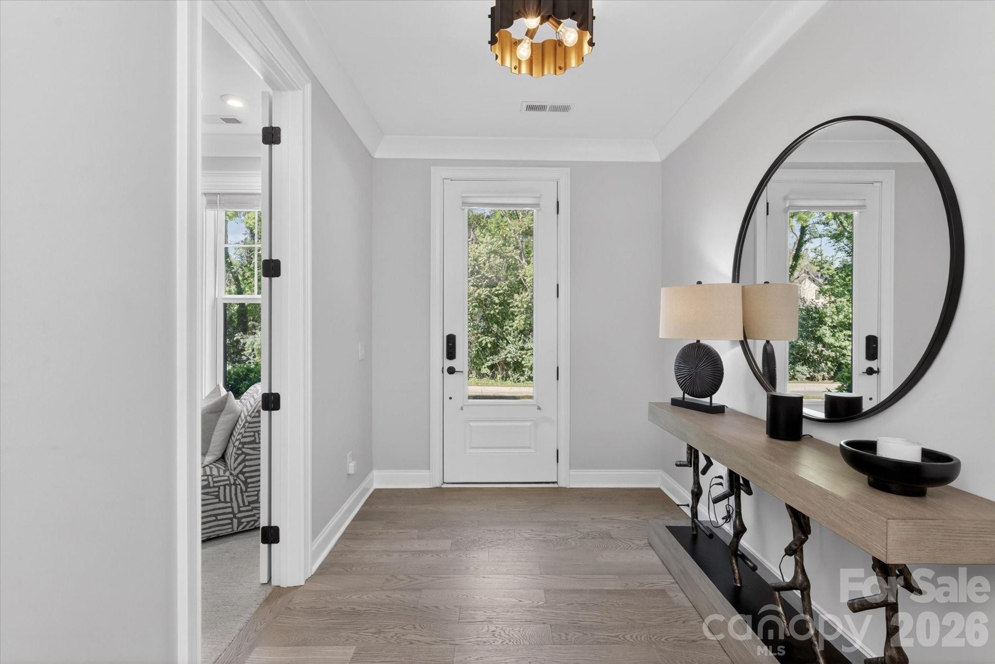 2547 Deacon Avenue — Charlotte