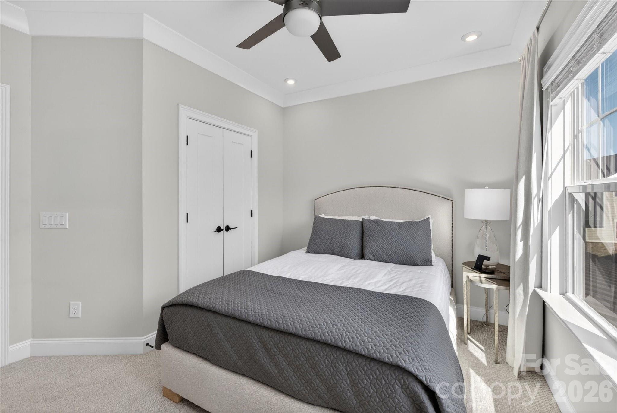 2547 Deacon Avenue — Charlotte
