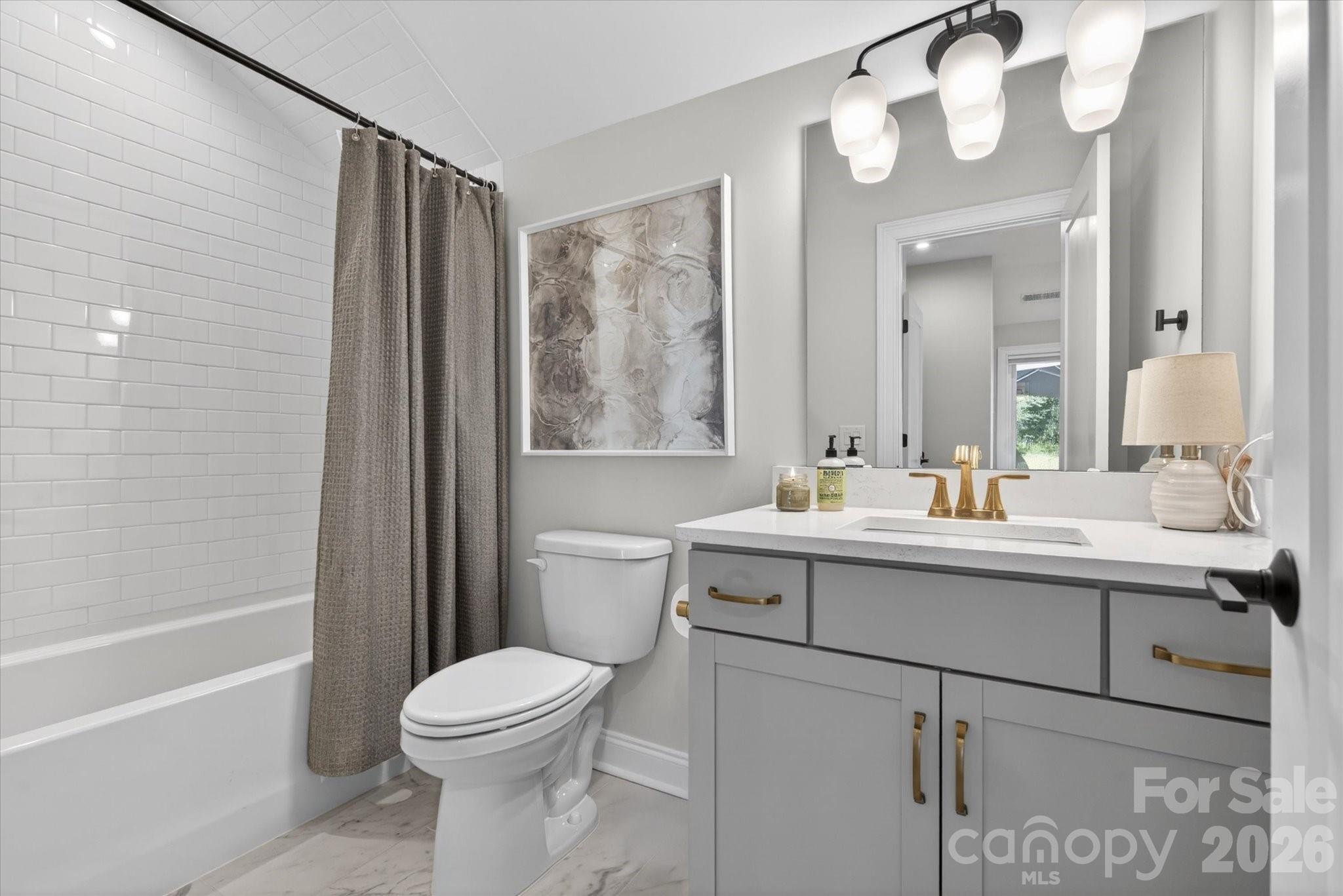 2547 Deacon Avenue — Charlotte