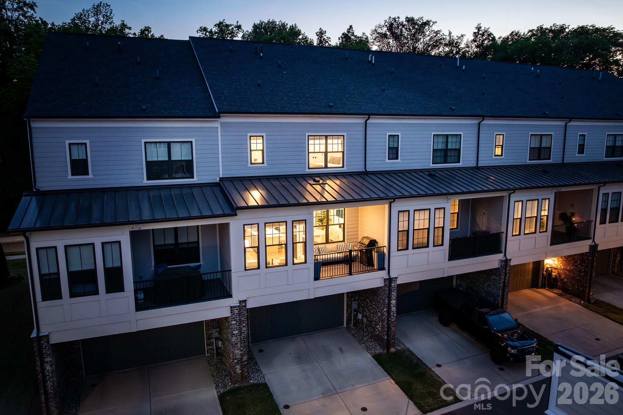 2547 Deacon Avenue — Charlotte