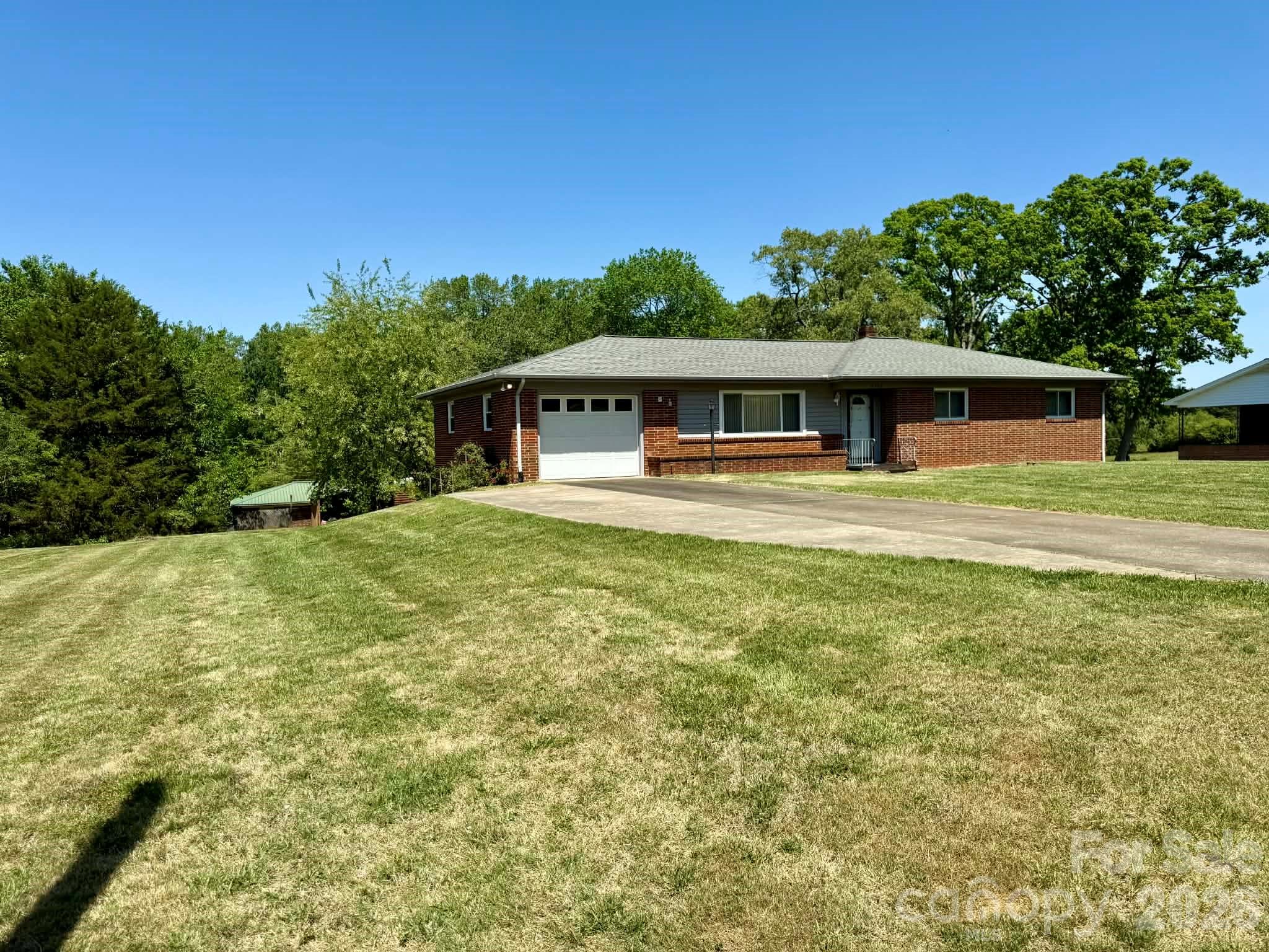 3195 Westview Street — Valdese
