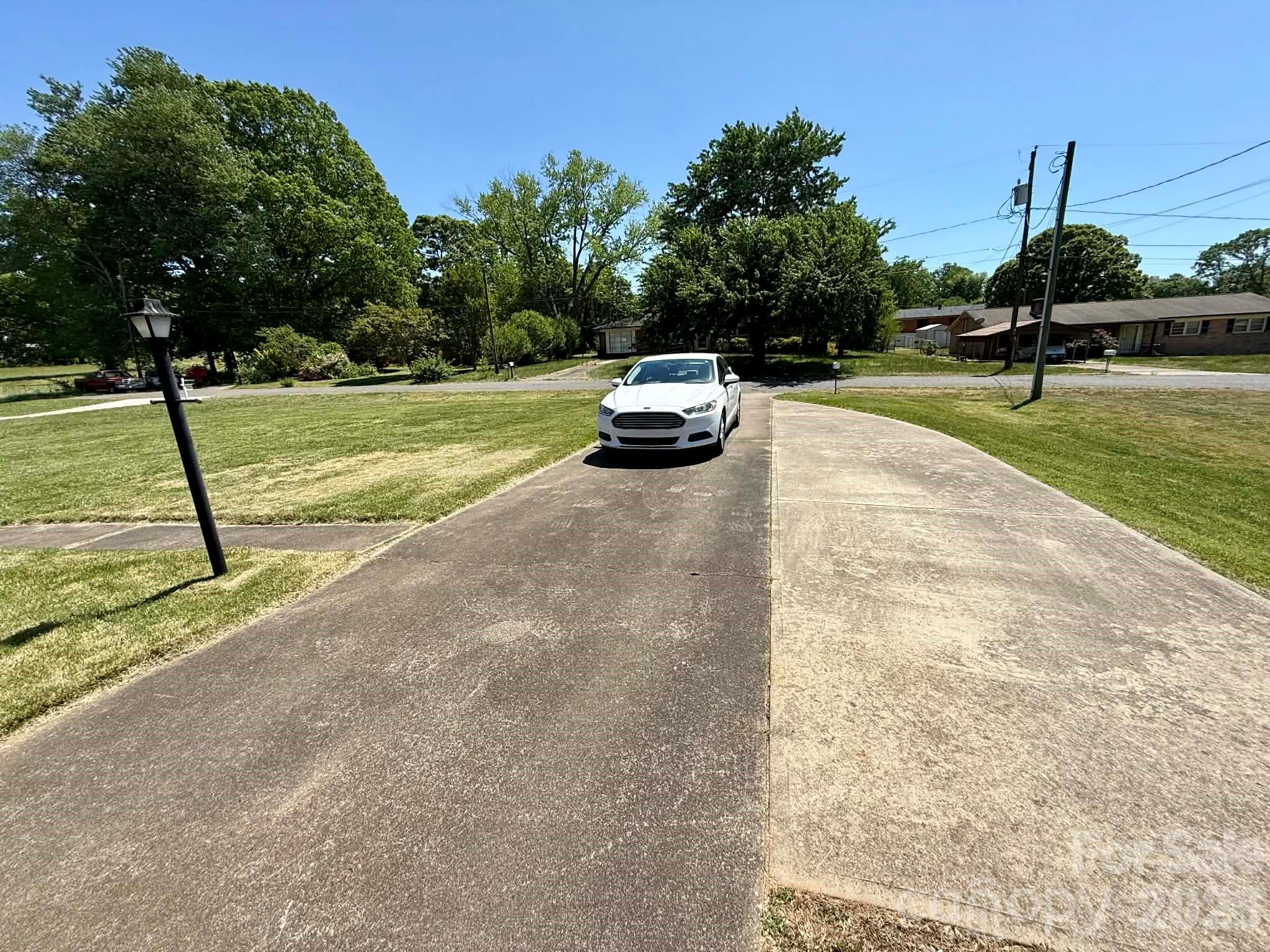 3195 Westview Street — Valdese