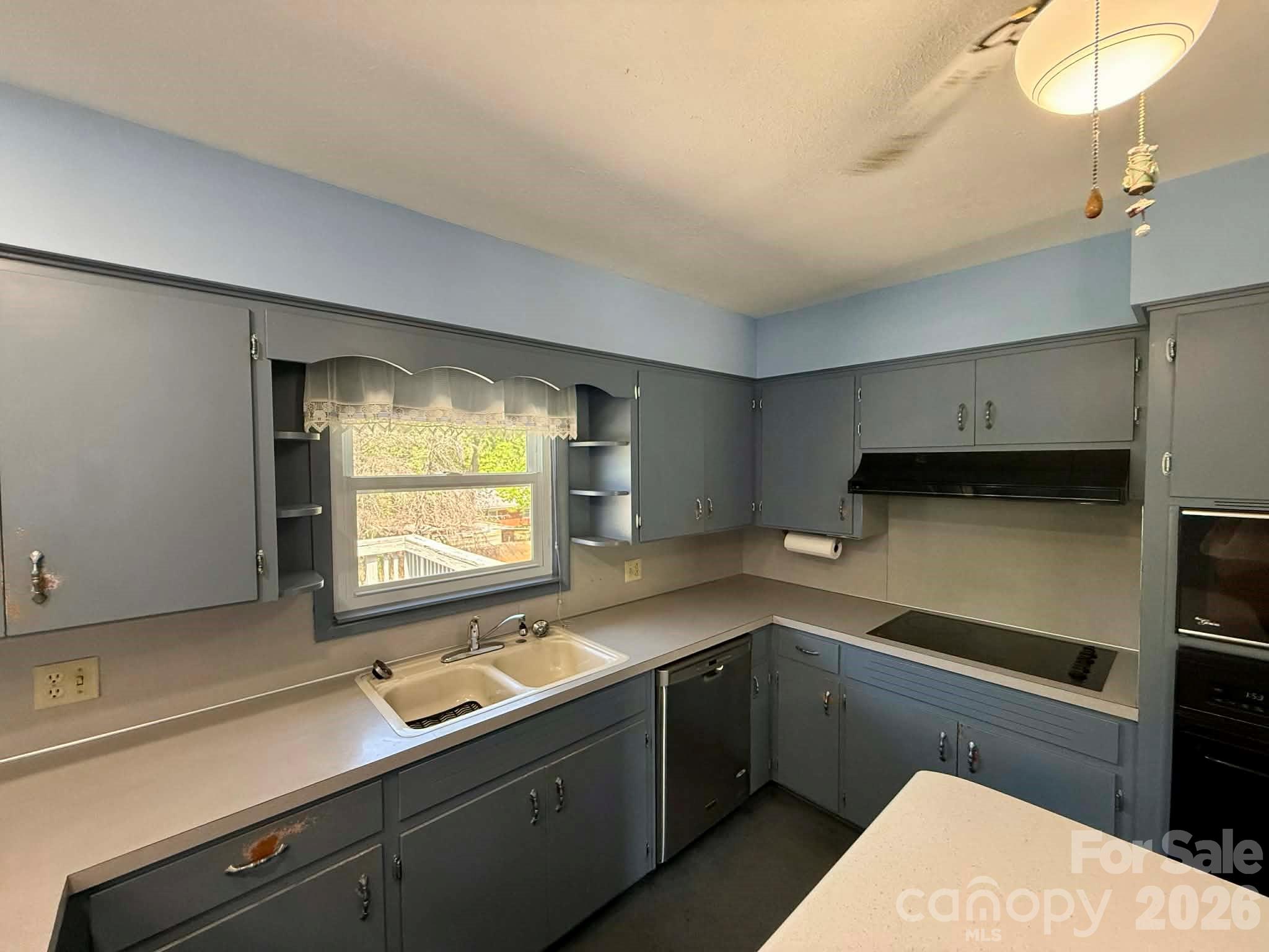 3195 Westview Street — Valdese
