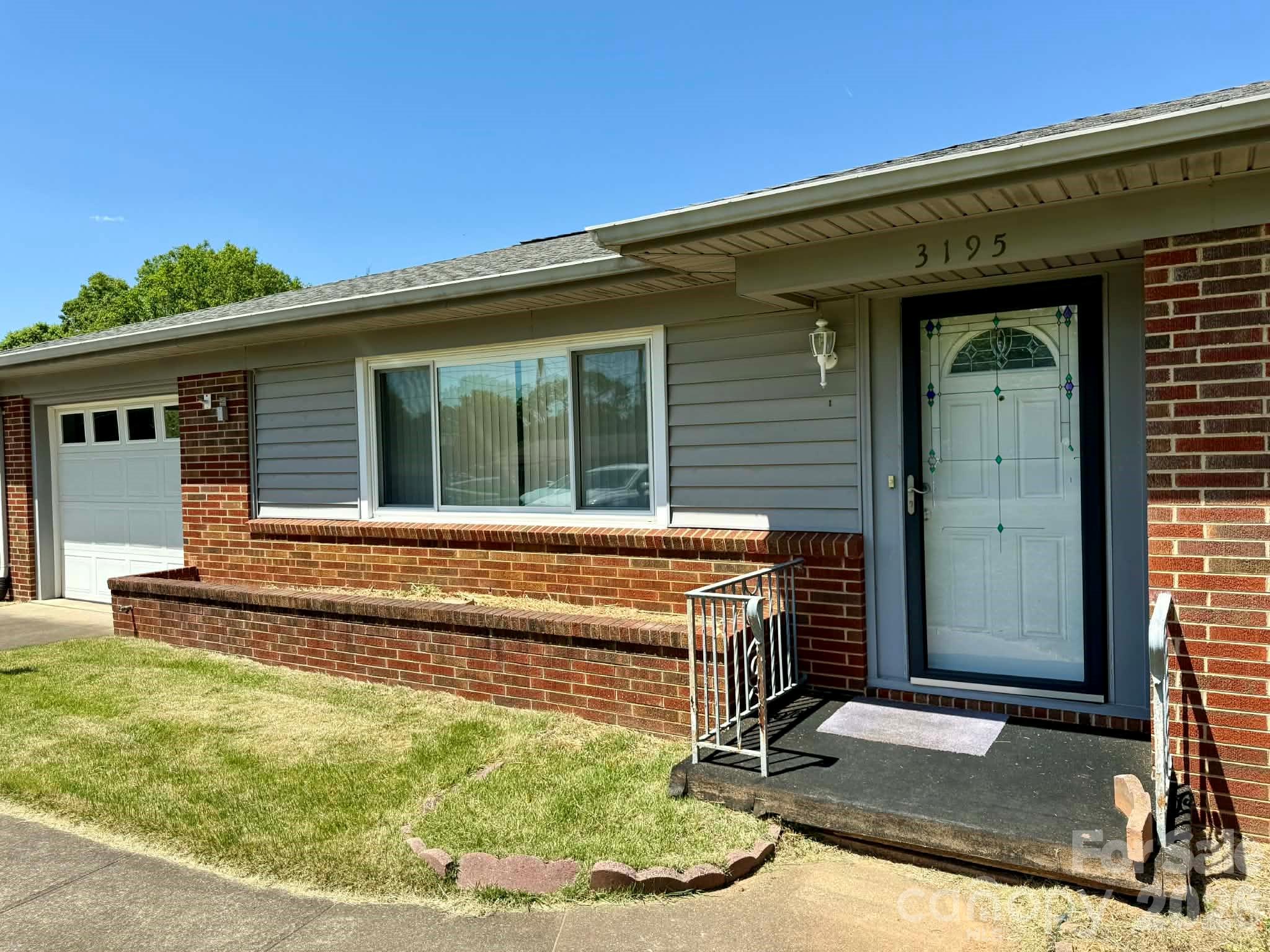 3195 Westview Street — Valdese