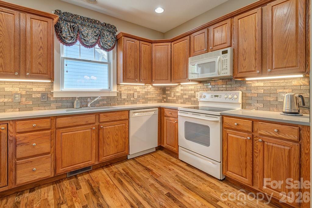 4 Olde Cottage Lane — Asheville