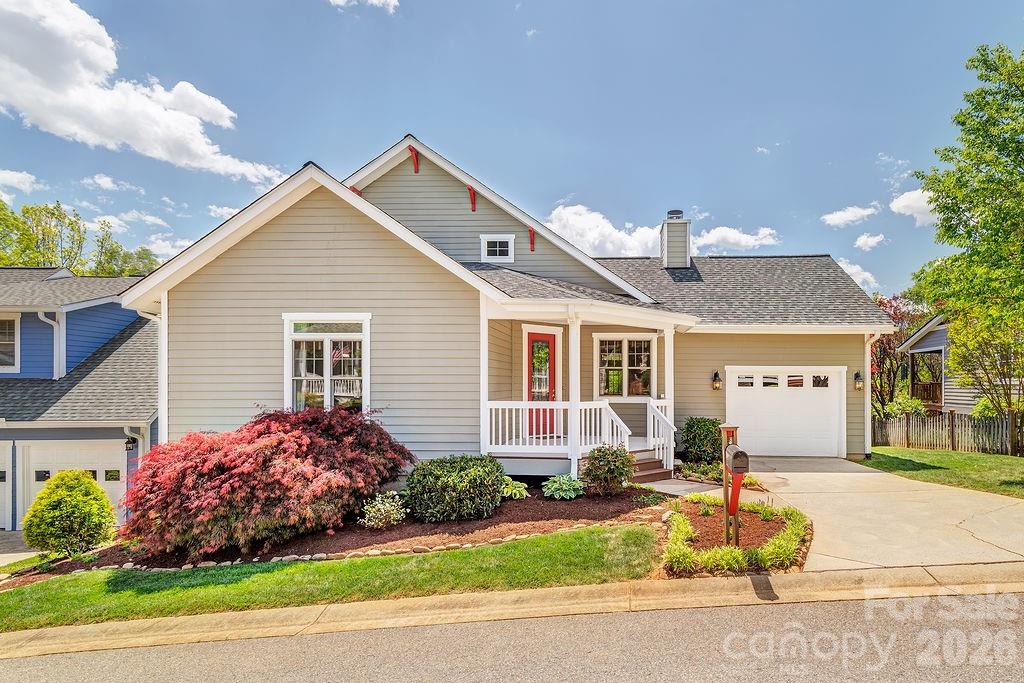4 Olde Cottage Lane — Asheville