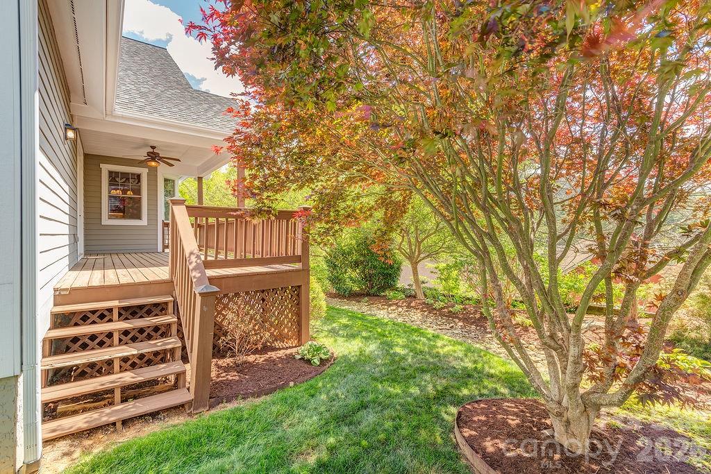 4 Olde Cottage Lane — Asheville