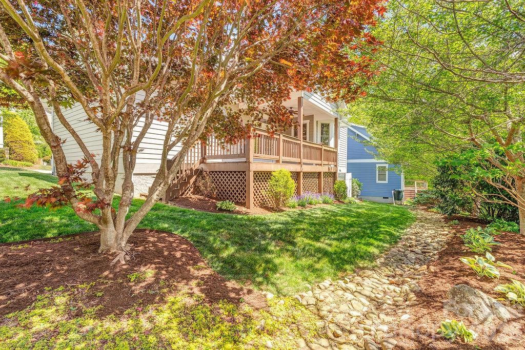 4 Olde Cottage Lane — Asheville