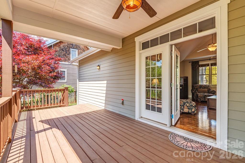 4 Olde Cottage Lane — Asheville
