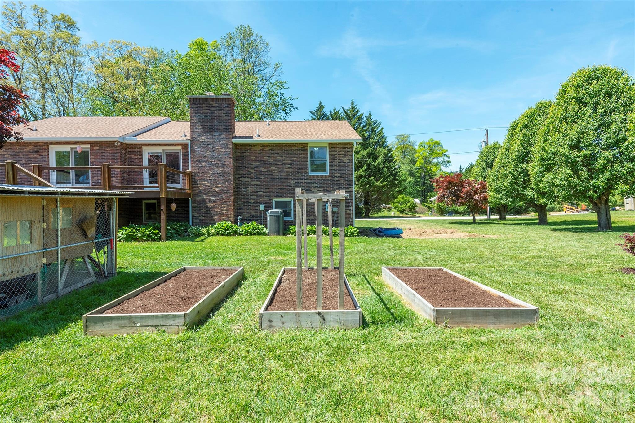 230 Blythewood Drive — Hendersonville