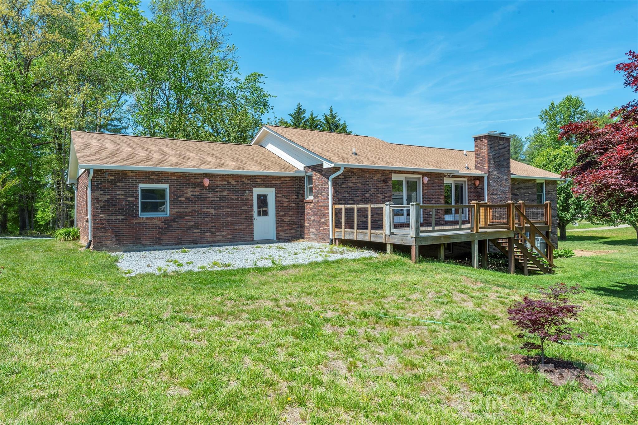 230 Blythewood Drive — Hendersonville