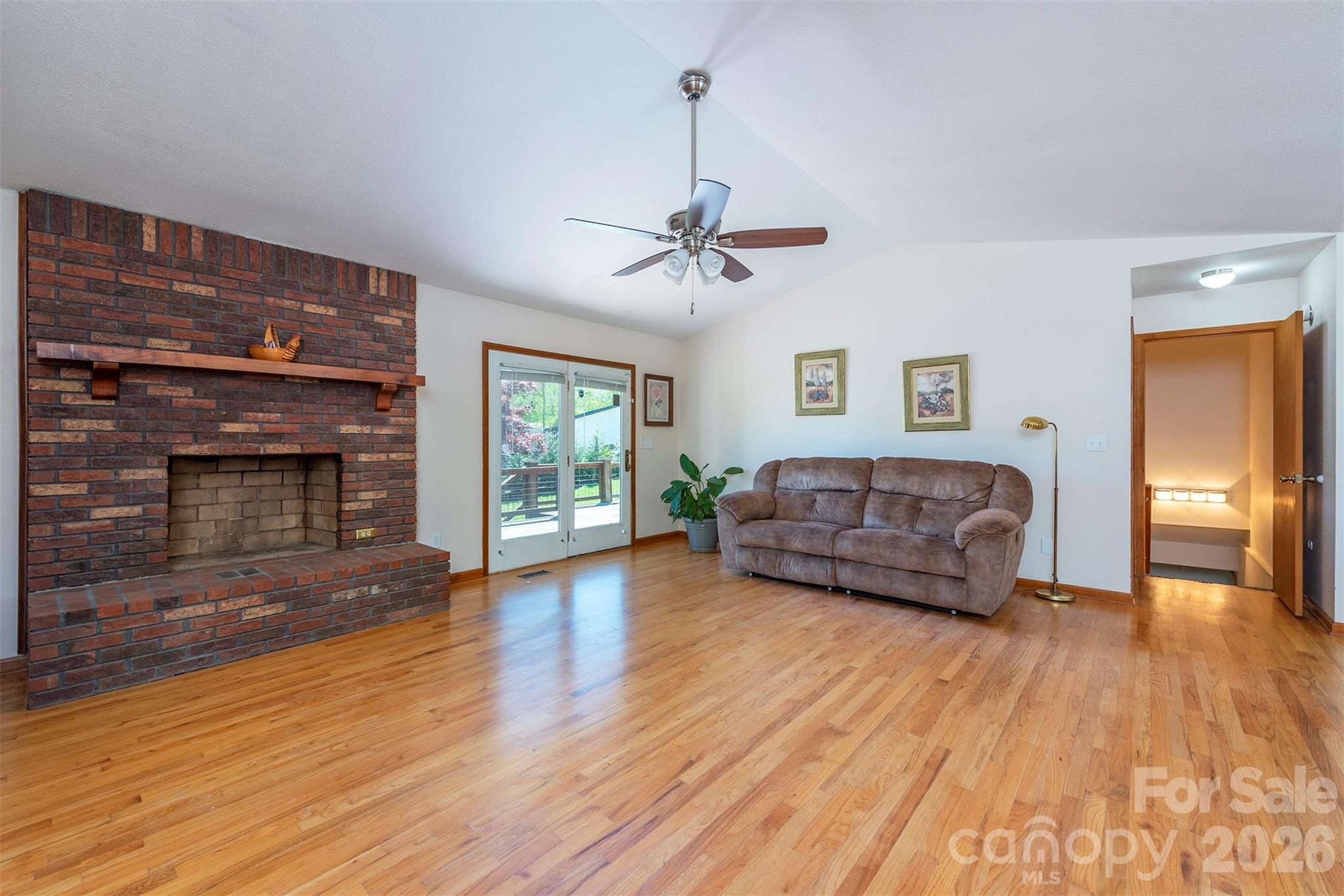 230 Blythewood Drive — Hendersonville