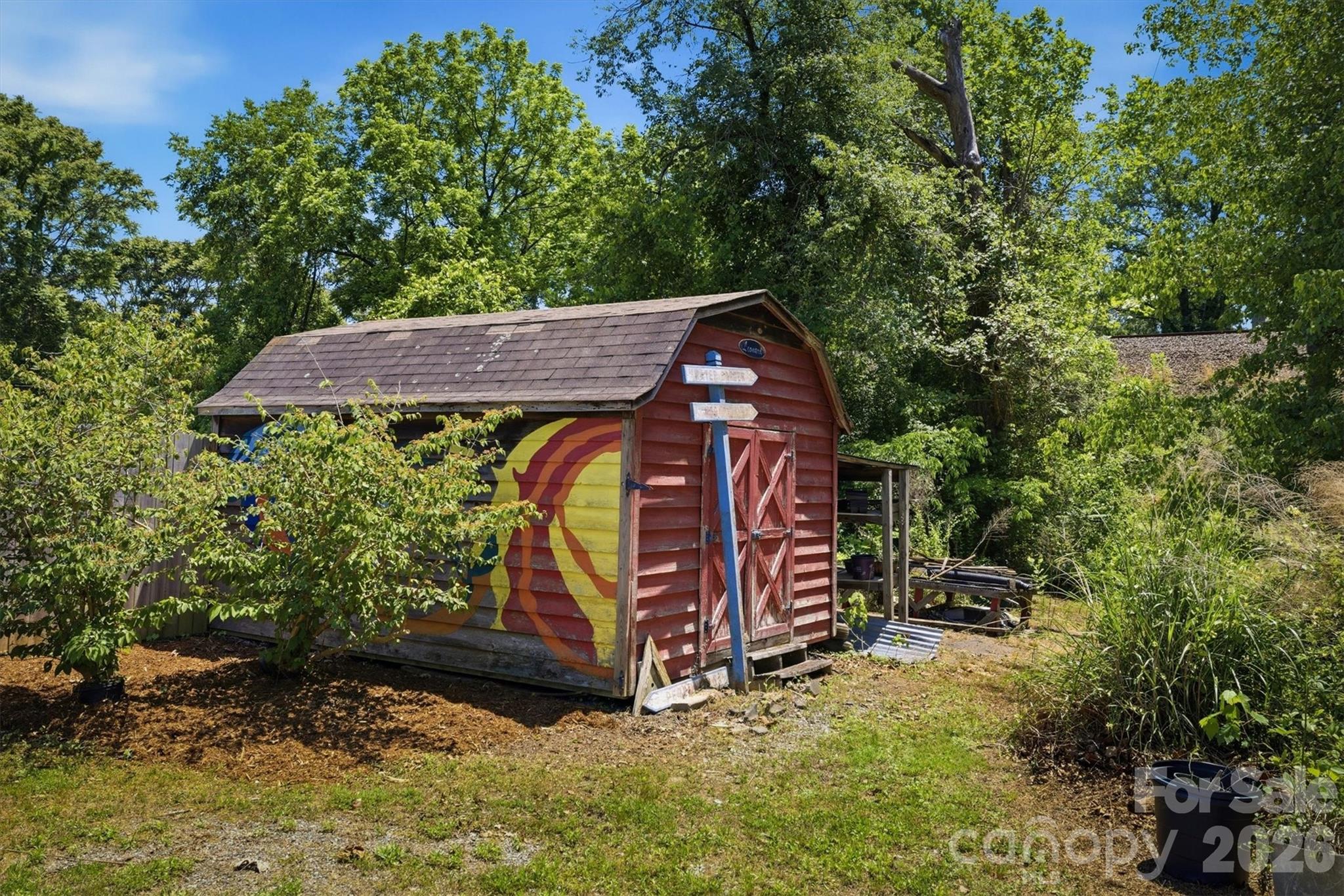 905 Carbon City Road — Morganton